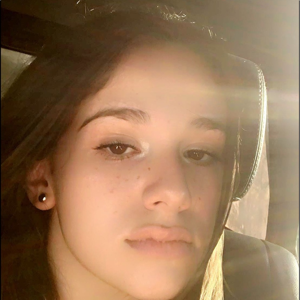 Meet your Posher, Alyssa